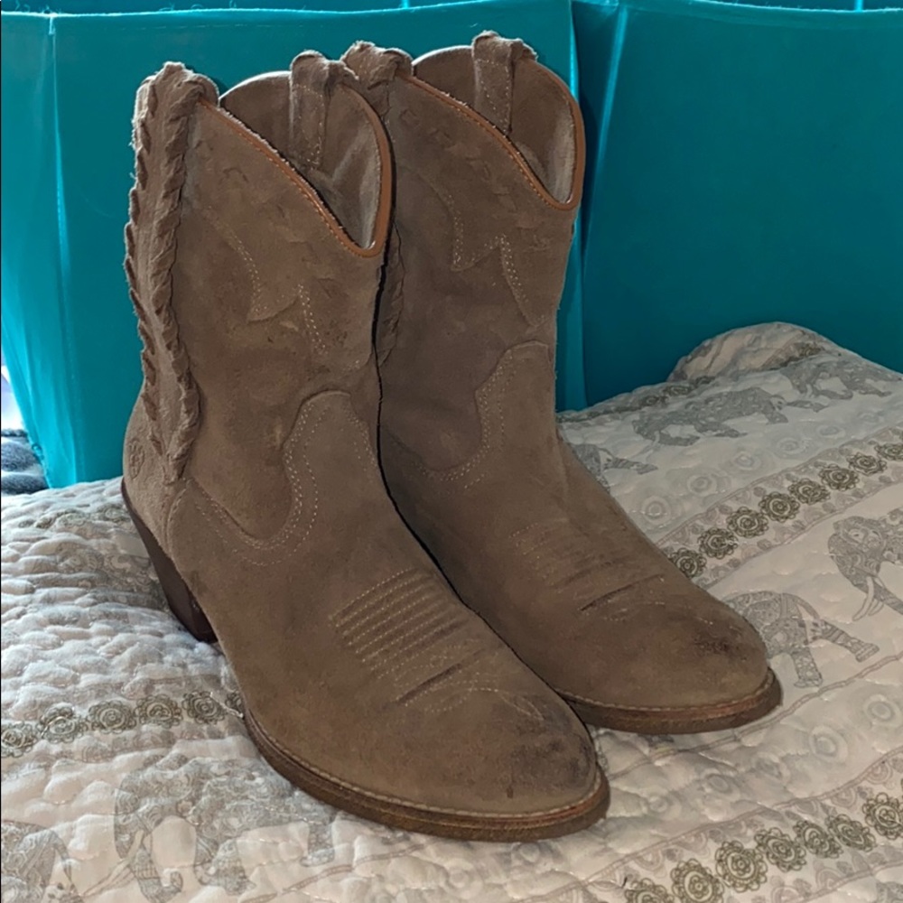 Used women boots